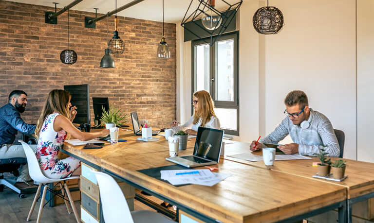 What Freelancers Absolutely Must Know about the Hot New Trends,  Coworking & Hives