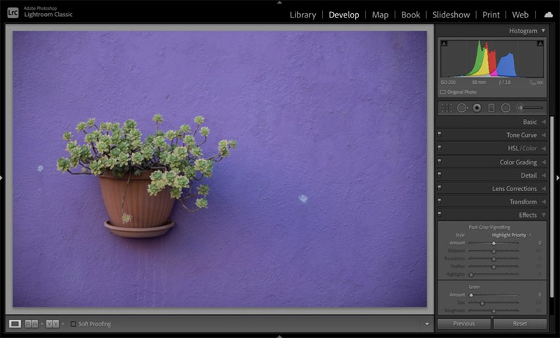 How to Remove Lens Vignetting in Lightroom