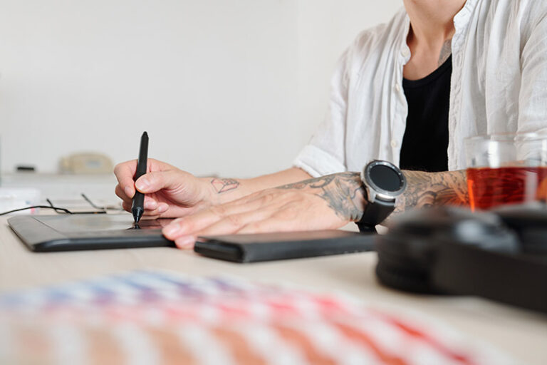 9 Types of Logos and How to Use Them